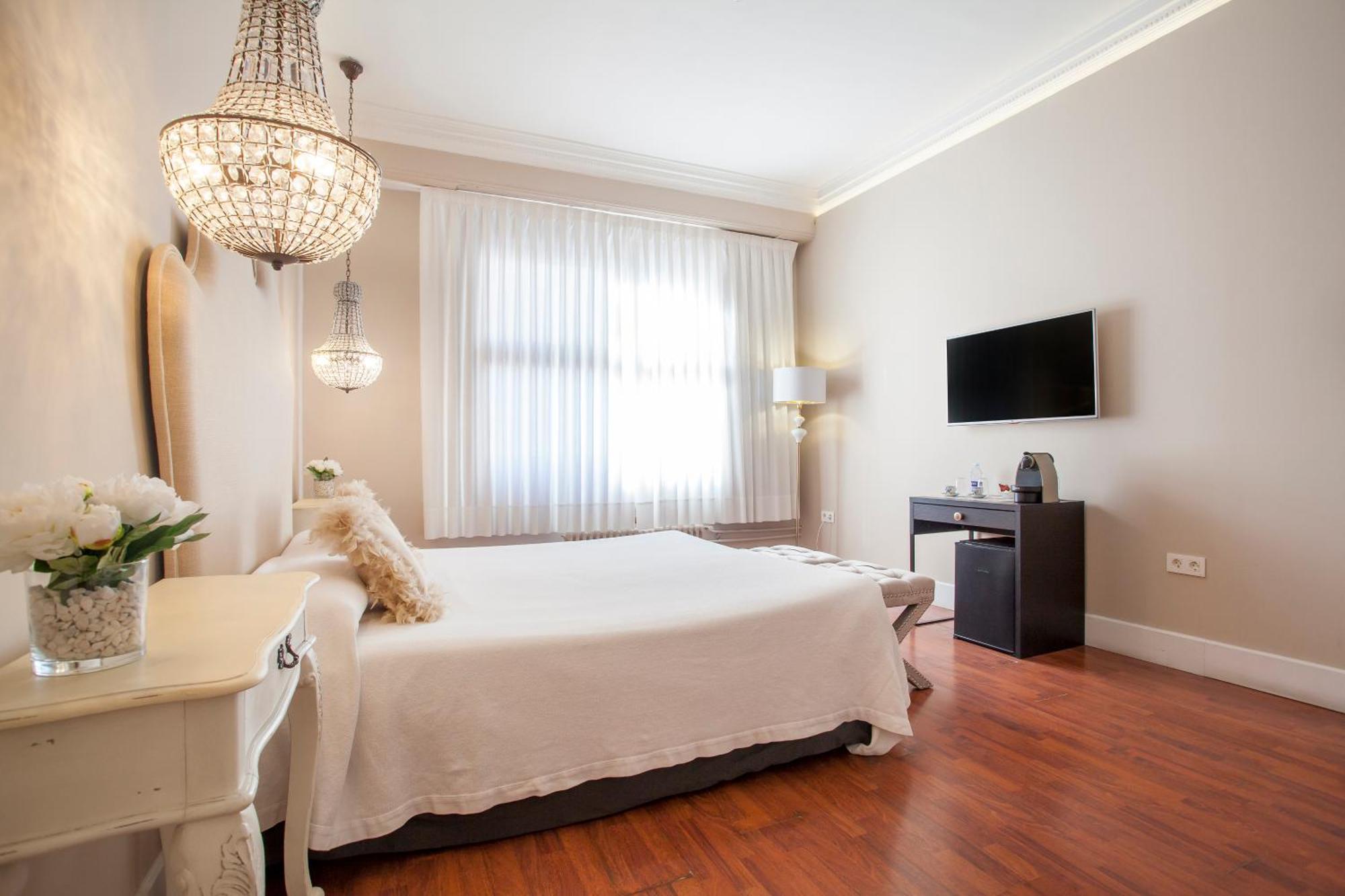 Hi Valencia Boutique Hotell Exteriör bild
